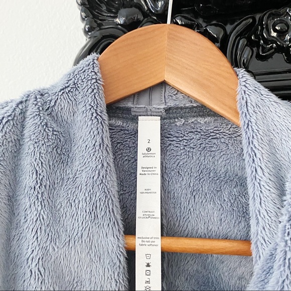 Lululemon | Women’s Grey Presence of Mind Fleece Jacket - Picture 3 of 6